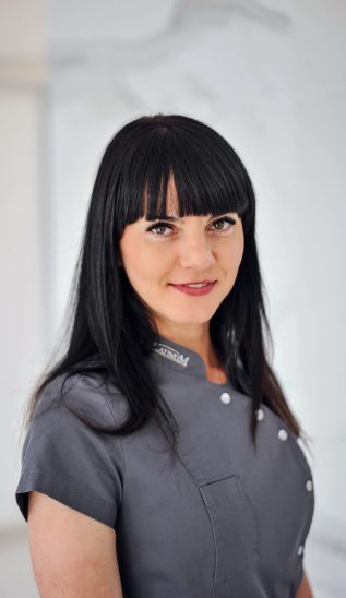 Joanna Woźniak - dyplomowana higienistka stomatologiczna
