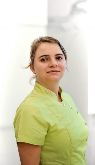 Ewa Kowalczyk - asystentka stomatologiczna